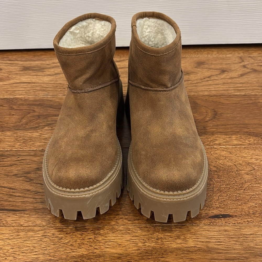 Dolce Vita Cozy Lined Chunky Platform Mini Boots - Picture 4 of 13